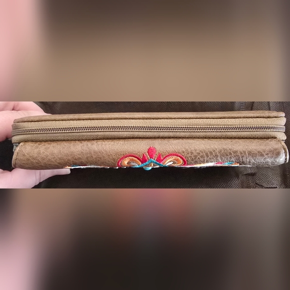 NWT Montana West Concho Collection Wallet Tribal Mandala Large Brown PU Leather - Picture 2 of 6